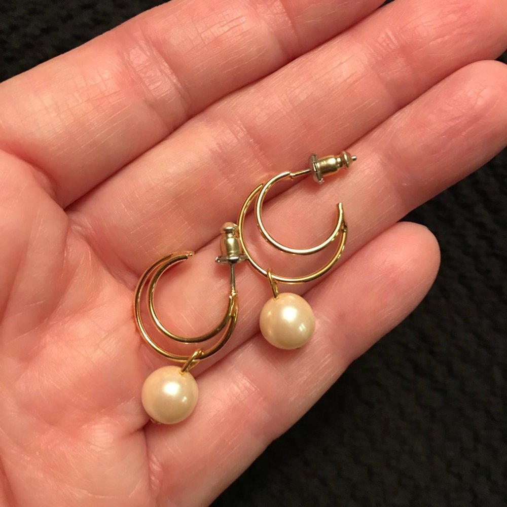 Vintage Dainty Minimalist Gold Pearl Drop Hoop